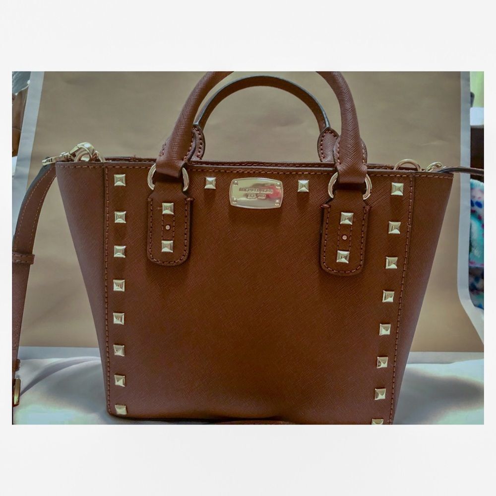 Michael Kors Sandrine Brown Leather Gold Studs CrossBody Satchel Purse Like New - Picture 2 of 7